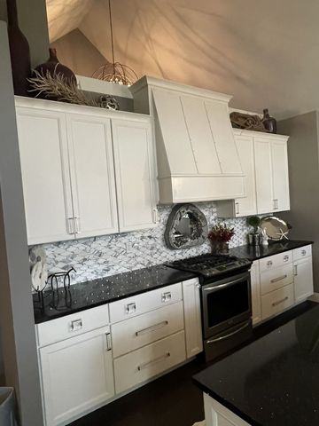 28067 238th Street, Le Claire, IA 52753