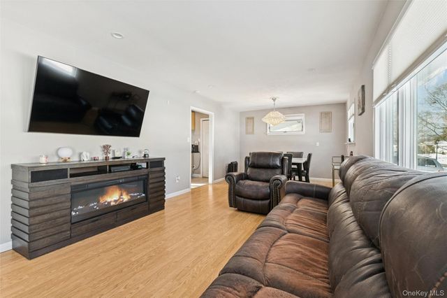 18 W Court Drive, Centereach, NY 11720