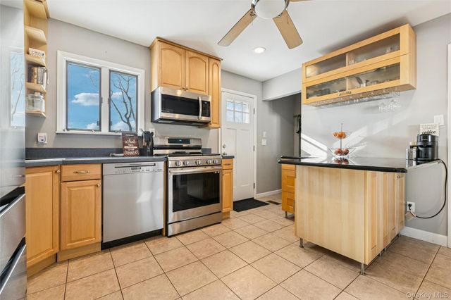 18 W Court Drive, Centereach, NY 11720