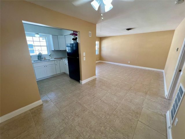11315 3RD STREET E, Treasure Island, FL 33706