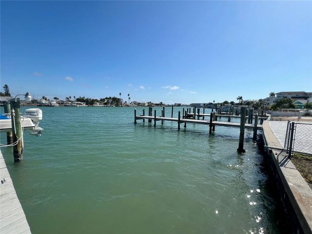 11315 3RD STREET E, Treasure Island, FL 33706