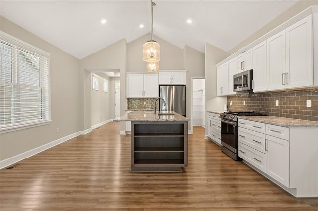 57 Thompson Ln, Canandaigua City, NY 14424
