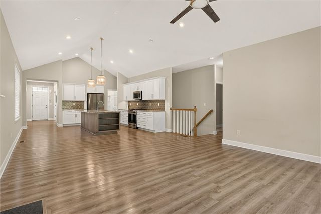 57 Thompson Ln, Canandaigua City, NY 14424