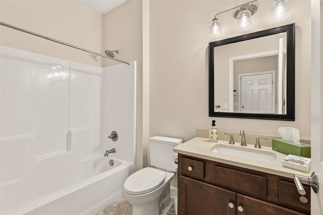 57 Thompson Ln, Canandaigua City, NY 14424