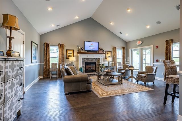 57 Thompson Ln, Canandaigua City, NY 14424