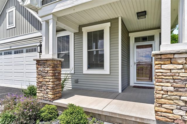 57 Thompson Ln, Canandaigua City, NY 14424