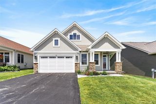 57 Thompson Ln, Canandaigua City, NY 14424