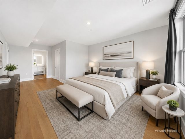 11 Oak Grove Ter 402, Quincy, MA 02169