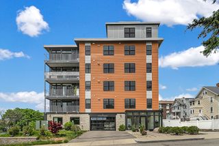 11 Oak Grove Ter 402, Quincy, MA 02169