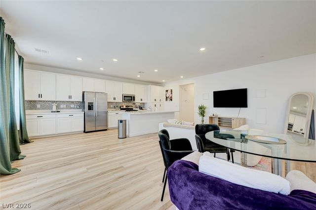 236 Walsh Peak Avenue, Henderson, NV 89015