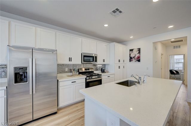 236 Walsh Peak Avenue, Henderson, NV 89015