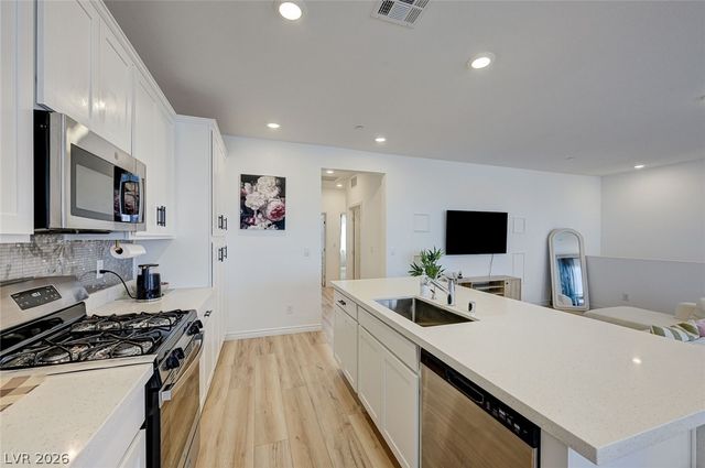 236 Walsh Peak Avenue, Henderson, NV 89015