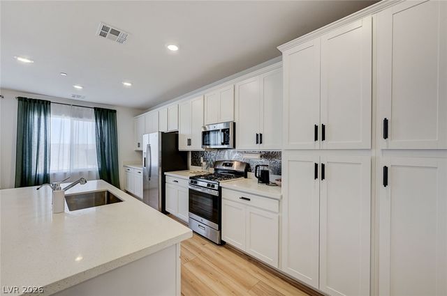 236 Walsh Peak Avenue, Henderson, NV 89015