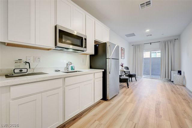 236 Walsh Peak Avenue, Henderson, NV 89015