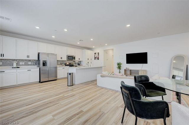 236 Walsh Peak Avenue, Henderson, NV 89015