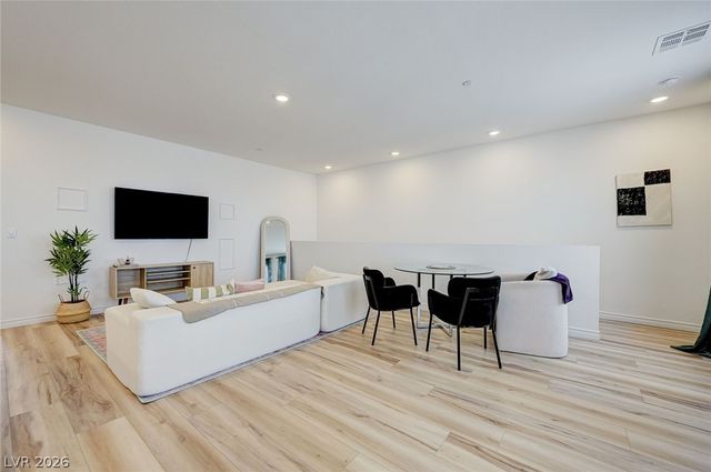 236 Walsh Peak Avenue, Henderson, NV 89015