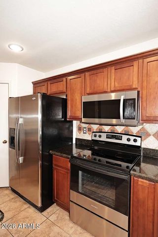 6611 S 43RD Drive, Laveen, AZ 85339