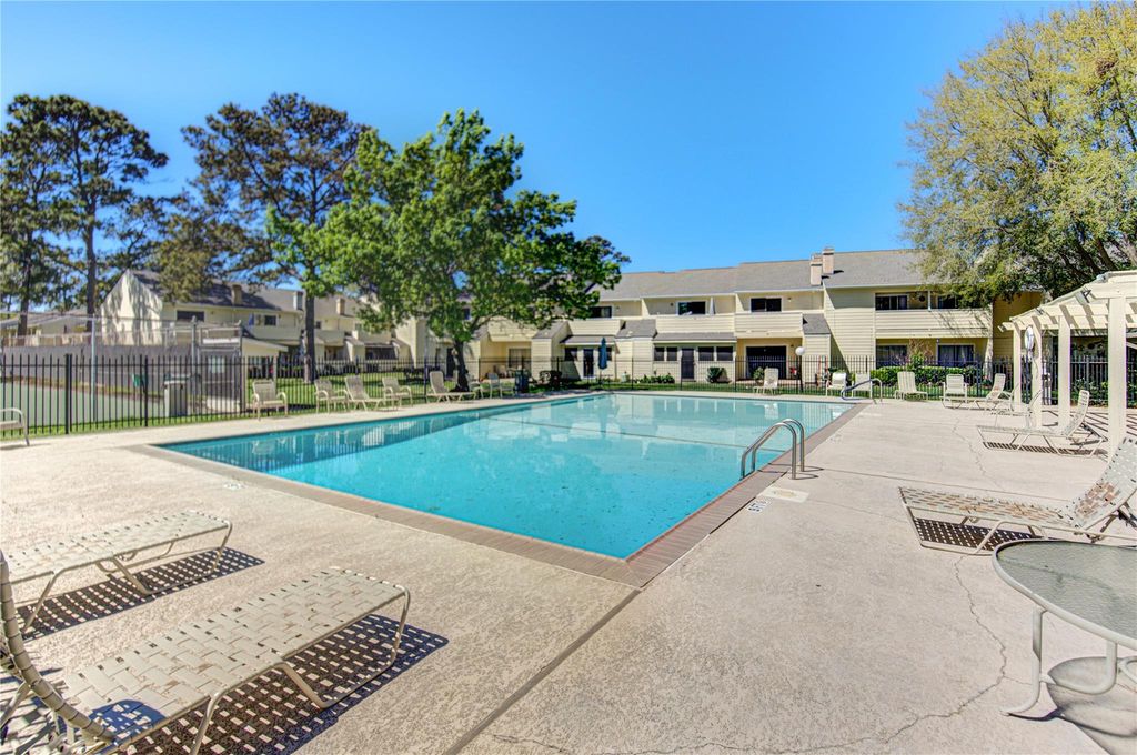 14515 Wunderlich Drive 1602, Houston, TX 77069