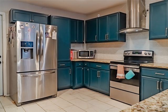 1444 E Richmond Avenue, Fort Worth, TX 76104