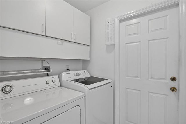 827 SW 29th TER, Cape Coral, FL 33914
