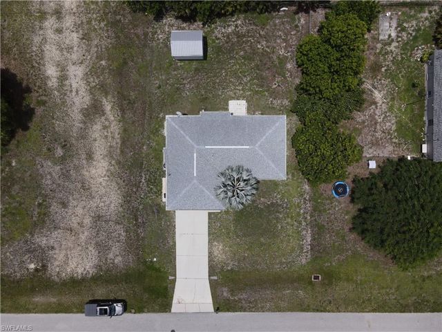 827 SW 29th TER, Cape Coral, FL 33914