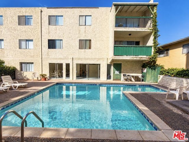 333 Burchett Street 111, Glendale, CA 91203
