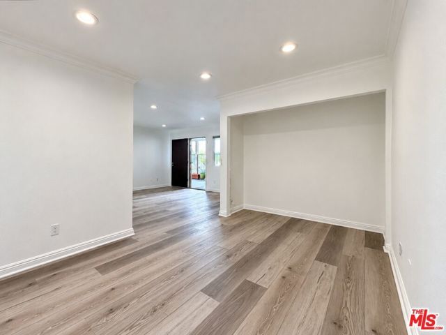 333 Burchett Street 111, Glendale, CA 91203