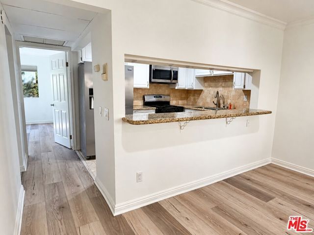 333 Burchett Street 111, Glendale, CA 91203
