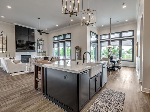 365 Saint Claire Drive, Edmond, OK 73025