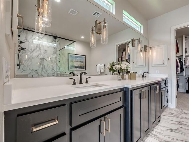 365 Saint Claire Drive, Edmond, OK 73025