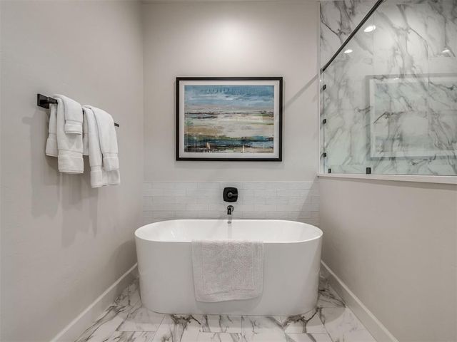 365 Saint Claire Drive, Edmond, OK 73025