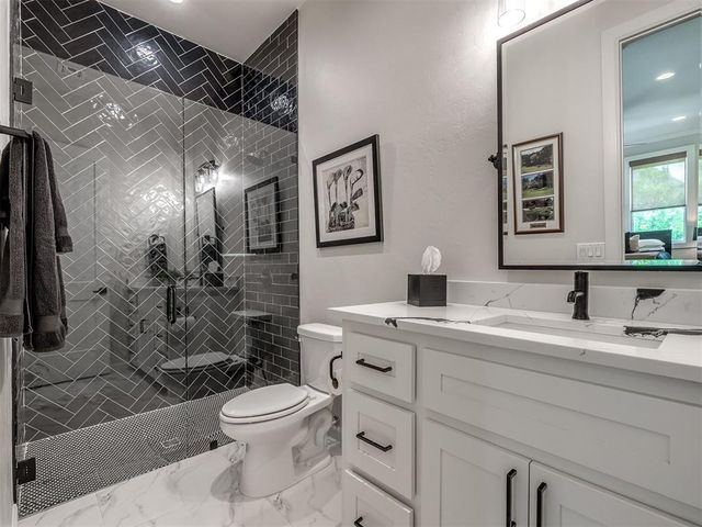 365 Saint Claire Drive, Edmond, OK 73025