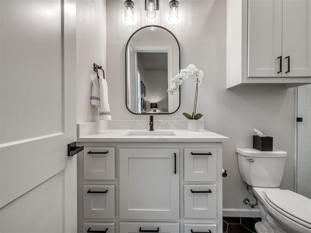 365 Saint Claire Drive, Edmond, OK 73025