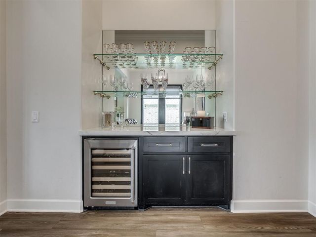 365 Saint Claire Drive, Edmond, OK 73025
