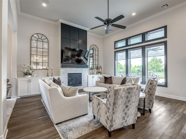 365 Saint Claire Drive, Edmond, OK 73025