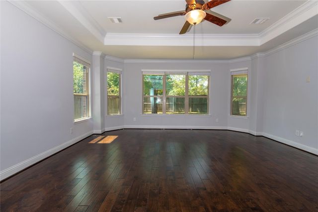 7 Whispering Thicket Place, Tomball, TX 77375