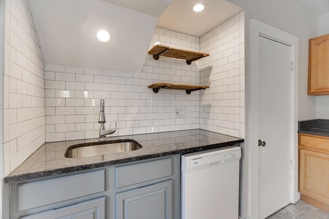 14 Wheatland St. 2, Salem, MA 01970
