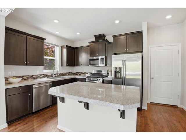 21797 Sw BERKSHIRE Ter, Sherwood, OR 97140