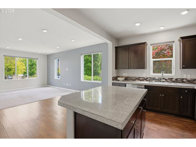 21797 Sw BERKSHIRE Ter, Sherwood, OR 97140