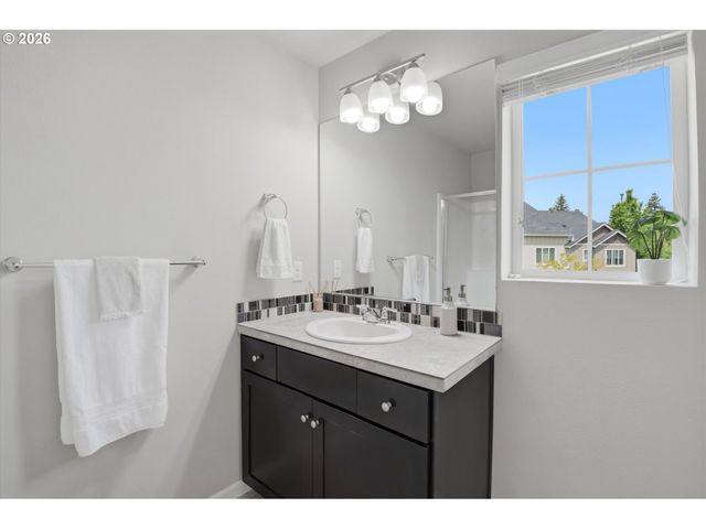21797 Sw BERKSHIRE Ter, Sherwood, OR 97140