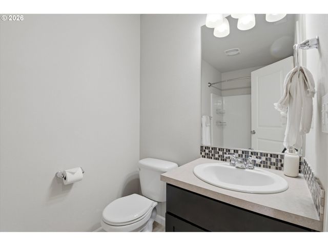 21797 Sw BERKSHIRE Ter, Sherwood, OR 97140