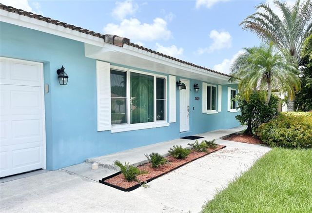 3509 NW 25th Way, Boca Raton, FL 33434