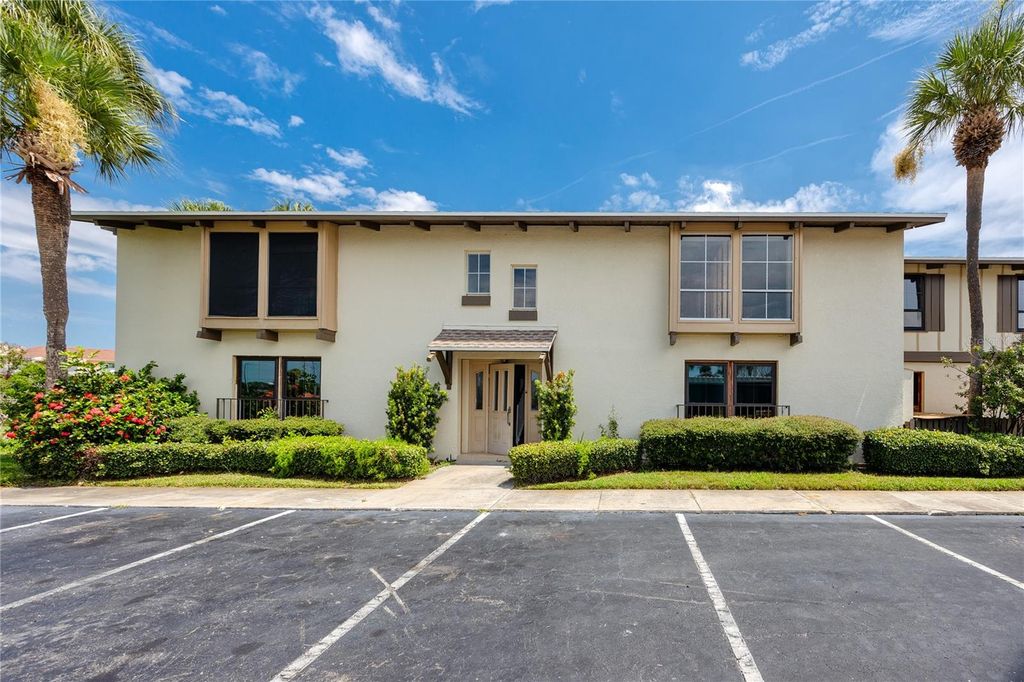 556 PLAZA SEVILLE COURT 106, Treasure Island, FL 33706