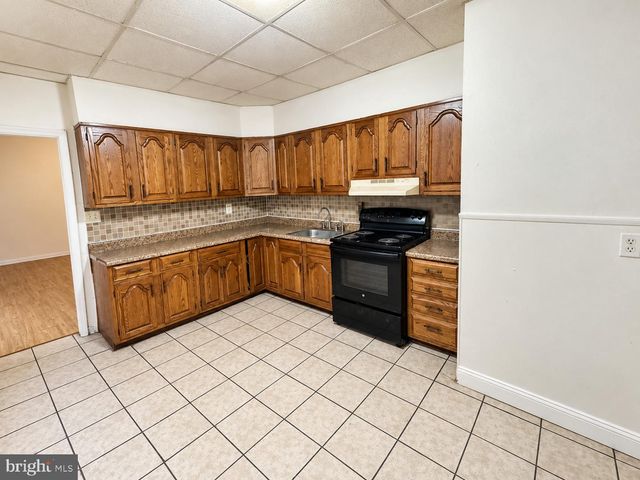 5306 WEBSTER ST, Philadelphia, PA 19143
