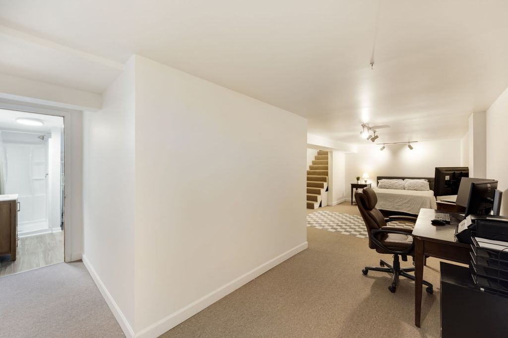 Image 12 of property listing at 4N285 Lafox Road, St. Charles, IL 60175