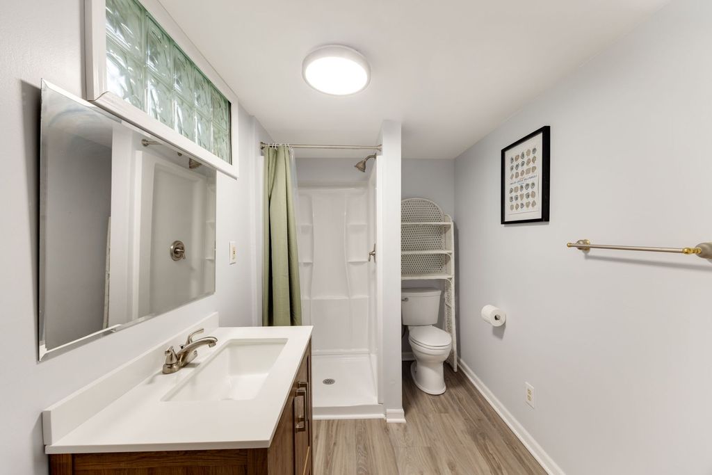 Image 13 of property listing at 4N285 Lafox Road, St. Charles, IL 60175