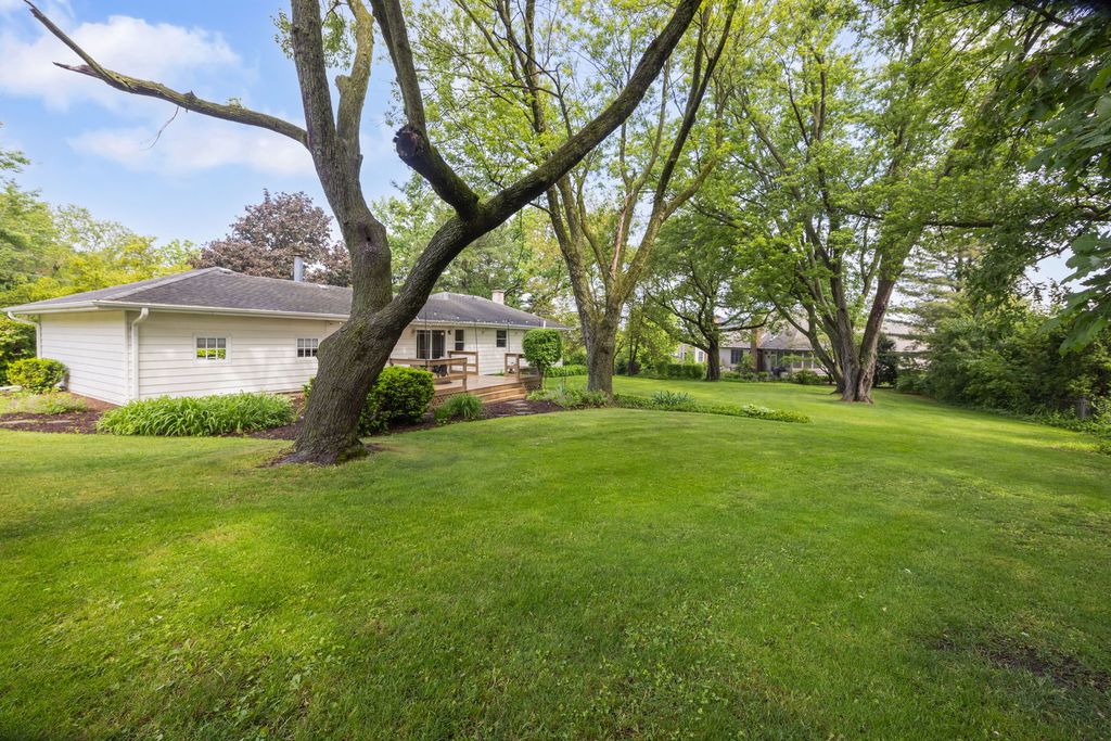 Image 16 of property listing at 4N285 Lafox Road, St. Charles, IL 60175