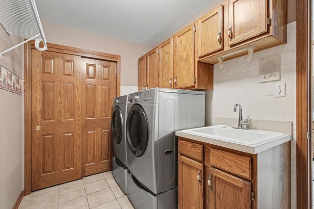 9241 Monix Drive, St. John, IN 46373