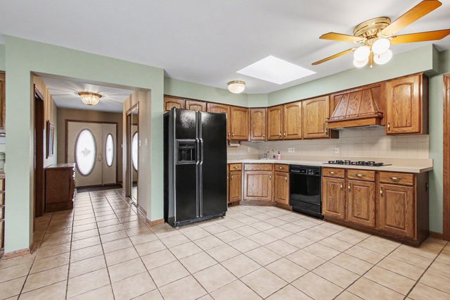 9241 Monix Drive, St. John, IN 46373