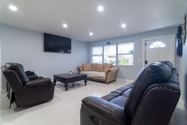 506 Worthmore Drive, Lake Worth Beach, FL 33460